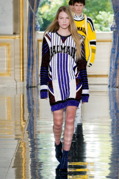 Look 44